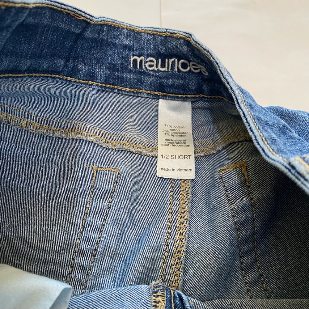 Maurices Classic Blue Women's Jeans - Picture 4 of 7